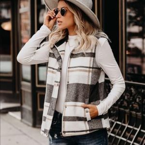 VICI Redding Plaid Pocketed Vest